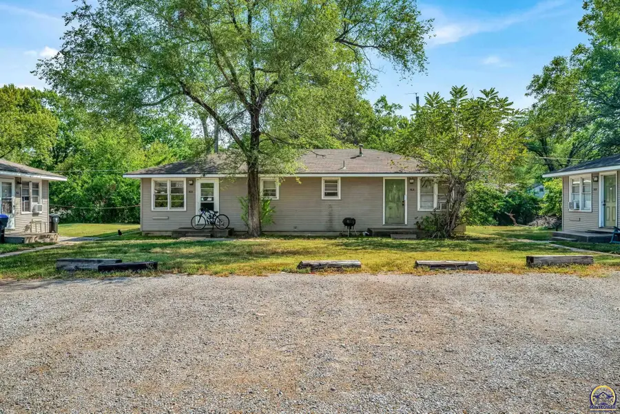 2104 SE California Ave, Topeka, KS 66605 - #3