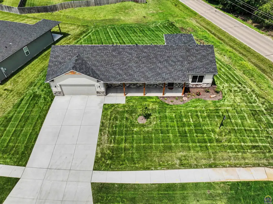 7600 SW 24th Ter, Topeka, KS 66614 - #2