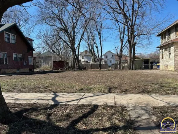 1115 SW Horne St, Topeka, KS 66604