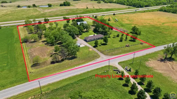 13130 S Topeka Ave, Carbondale, KS 66414