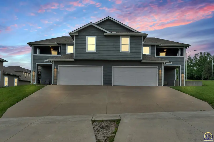 5850 & 5852 SW Woodbridge Dr, Topeka, KS 66606 - #2