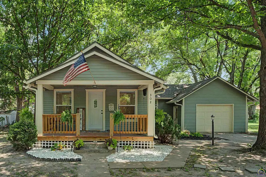 302 Masche St, Silver Lake, KS 66539 - #3