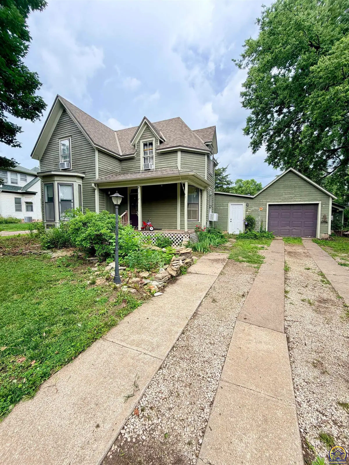 712 Hockaday St, Council Grove, KS 66846 - #1
