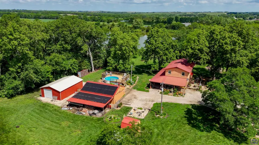 8441 SW Valencia Rd, Auburn, KS 66402 - #3