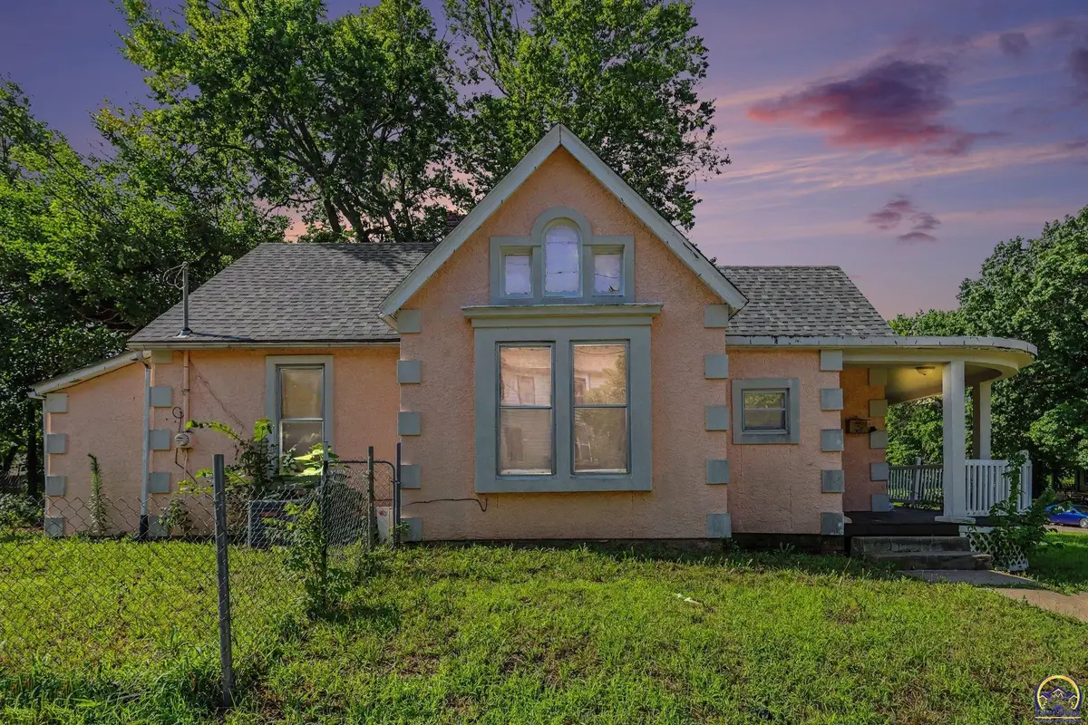 1500 SW Tyler St, Topeka, KS 66612 - #1