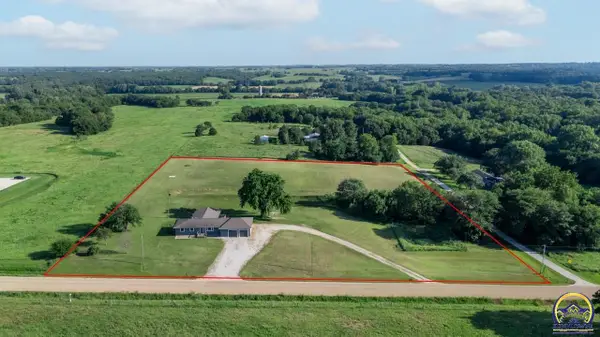 8245 254th Rd, Circleville, KS 66416