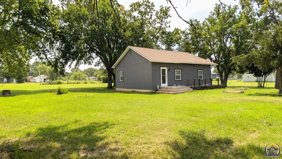 1103 Second St, Americus, KS 66835 - #3