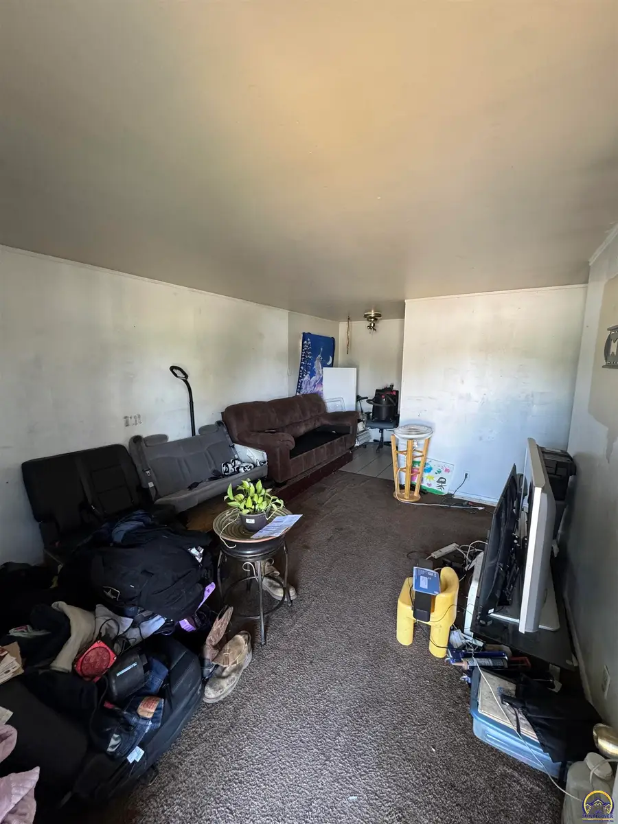 2000 SE Adams St, Topeka, KS 66607 - #3