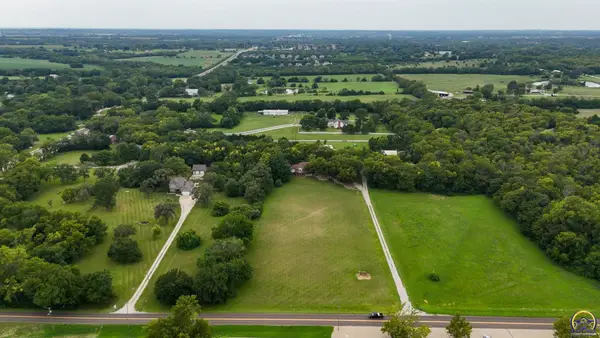 4343 SE West Edge Rd, Topeka, KS 66609