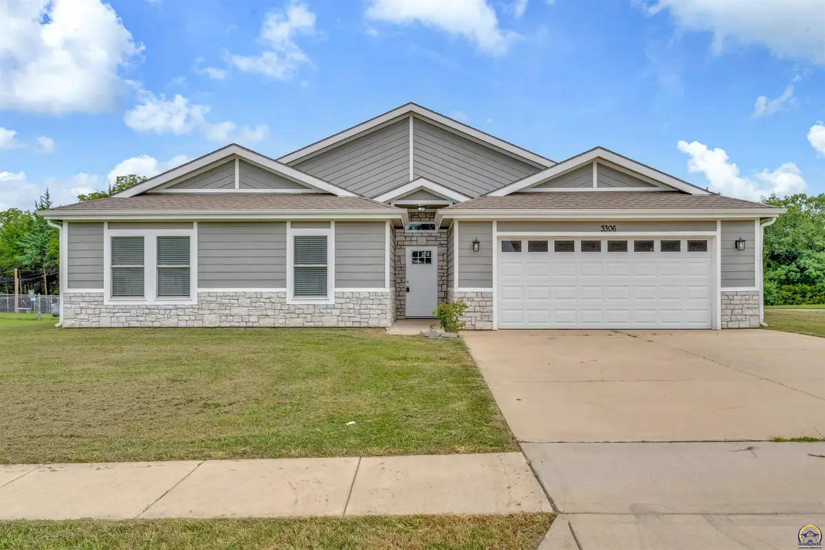 3306 SE Long St, Topeka, KS 66605 - #1