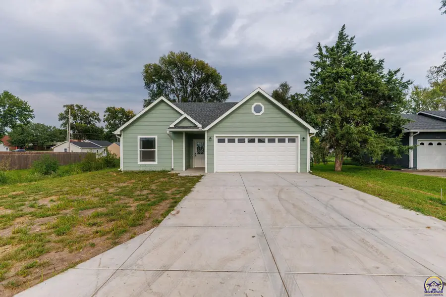 130 Sunset Ln, Maple Hill, KS 66507 - #3