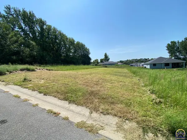 6205 SW 46th St, Topeka, KS 66610