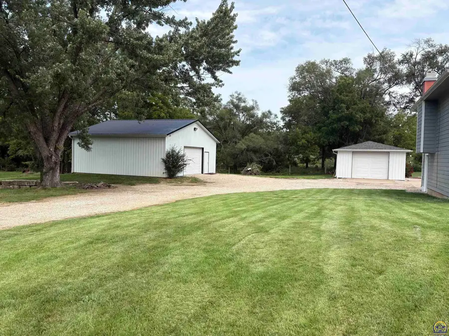 4532 NE Indian Creek Rd, Topeka, KS 66617 - #3