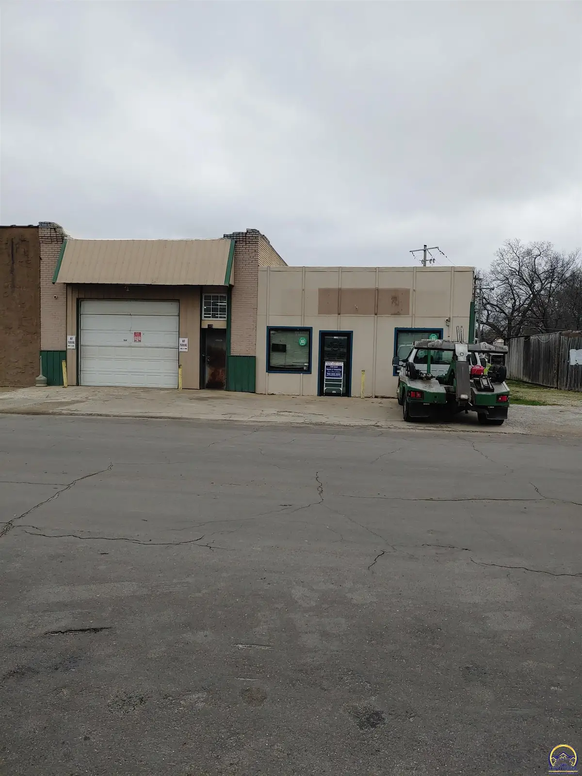 203 E Front St, Perry, KS 66073 - #1