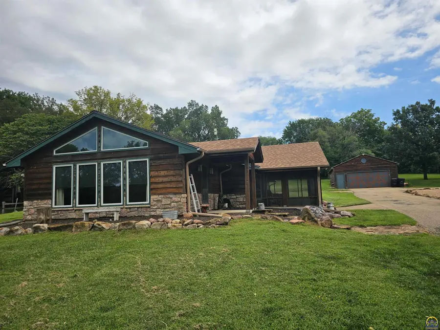 7030 NW Valencia Rd, Silver Lake, KS 66539 - #2
