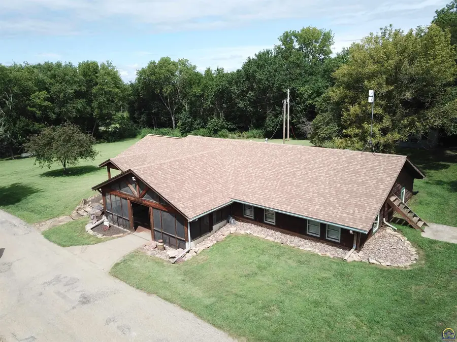 7030 NW Valencia Rd, Silver Lake, KS 66539 - #3