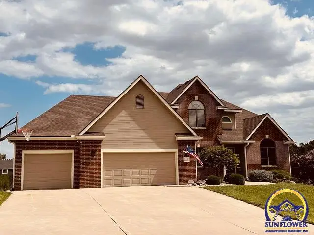 7442 SW Ambassador Pl, Topeka, KS 66610 - #2