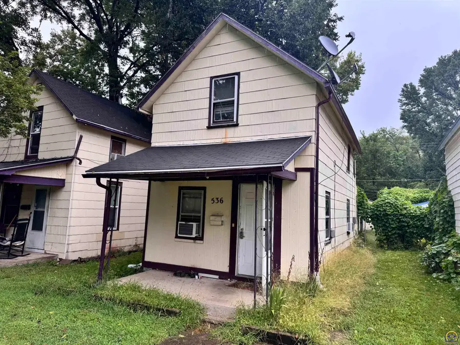536 NE Grattan St, Topeka, KS 66616 - #2