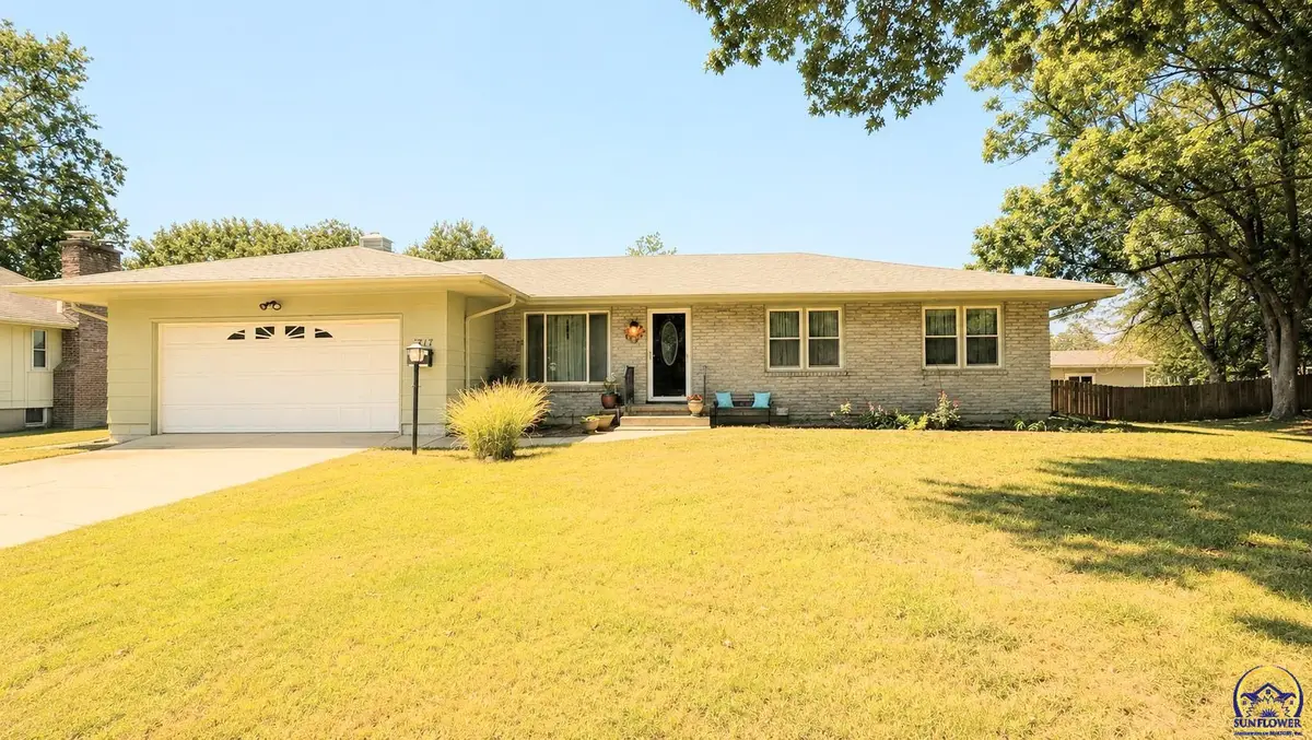 1717 Belmont Ct, Emporia, KS 66801 - #1
