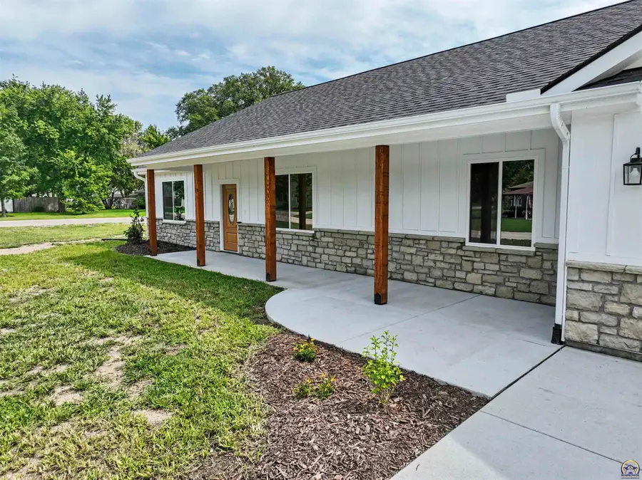 409 Broadway, Belvue, KS 66407 - #2