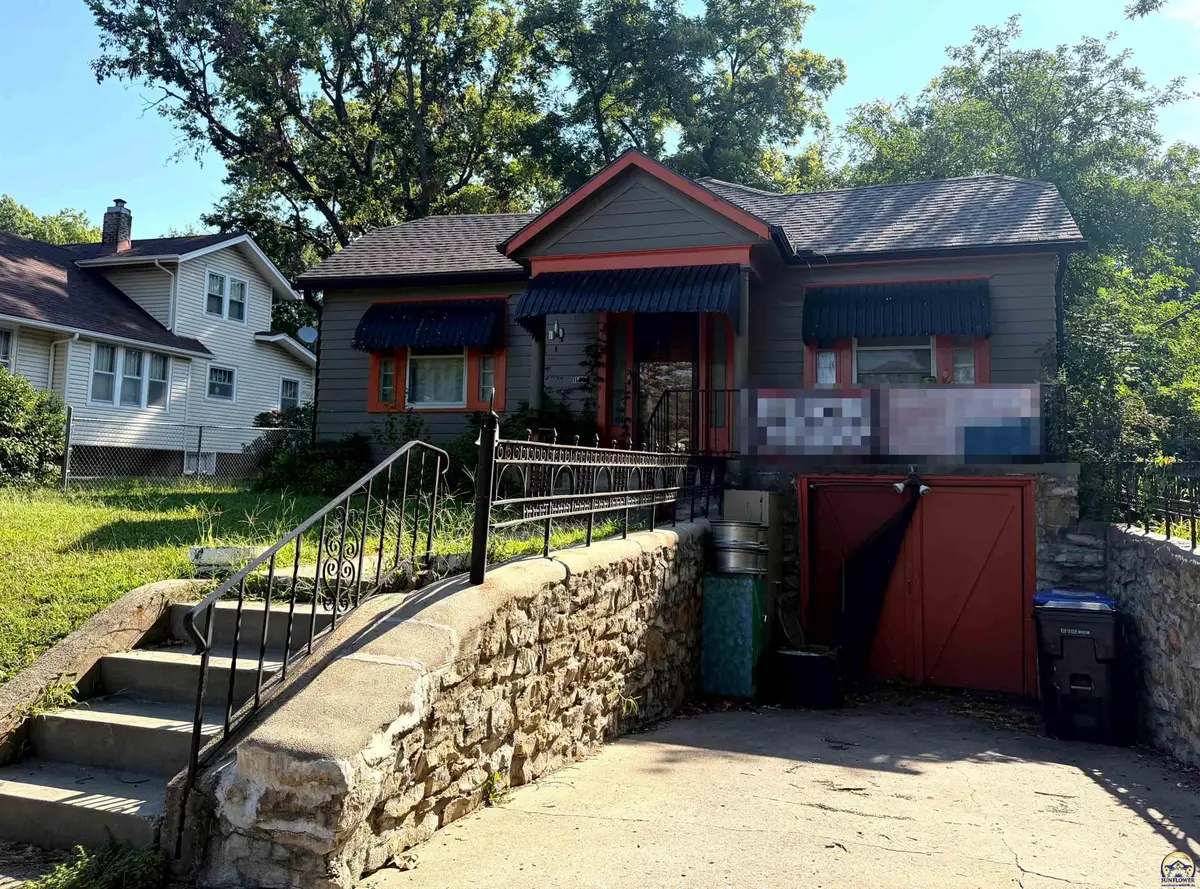 1140 SW High Ave, Topeka, KS 66604 - #1