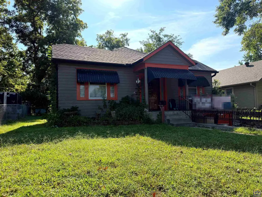 1140 SW High Ave, Topeka, KS 66604 - #2