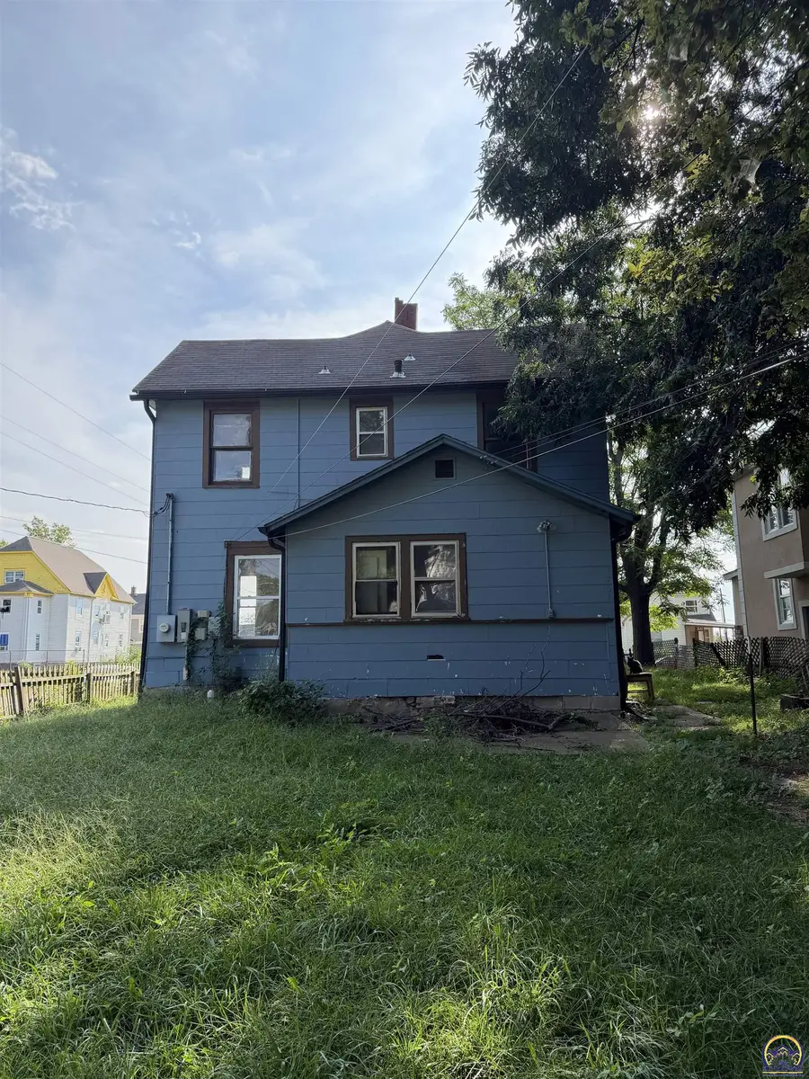 1501 SW Van Buren St, Topeka, KS 66612 - #3