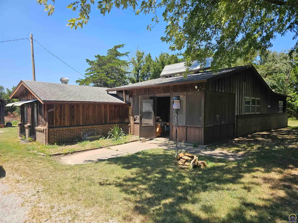 475 Aa 80 Rd, Fall River, KS 67047 - #1