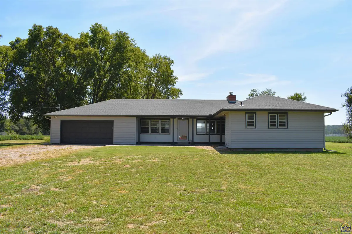 7725 NW 13th St, Topeka, KS 66618 - #1