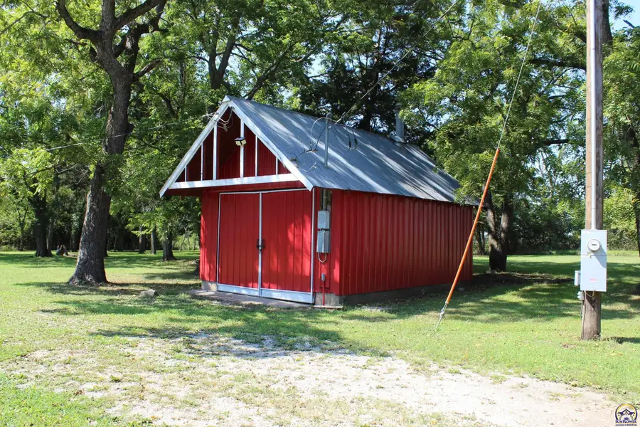 18342 S Us 75 Hwy, Scranton, KS 66537 - #3