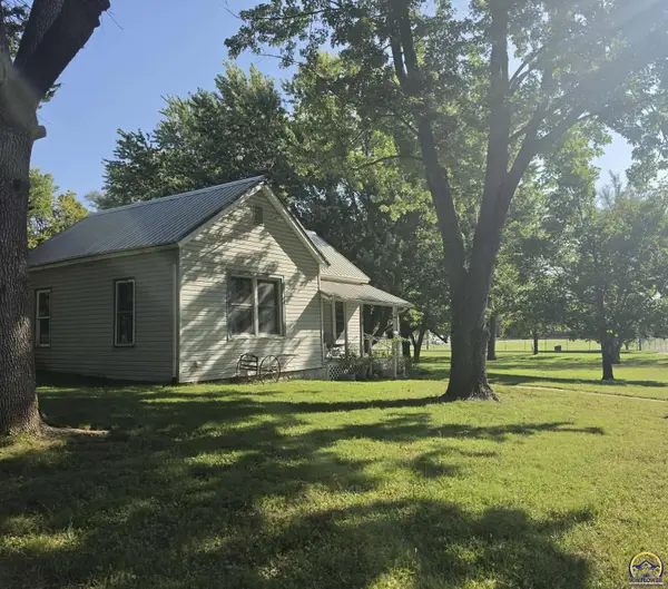 428 E 11th St, Horton, KS 66439