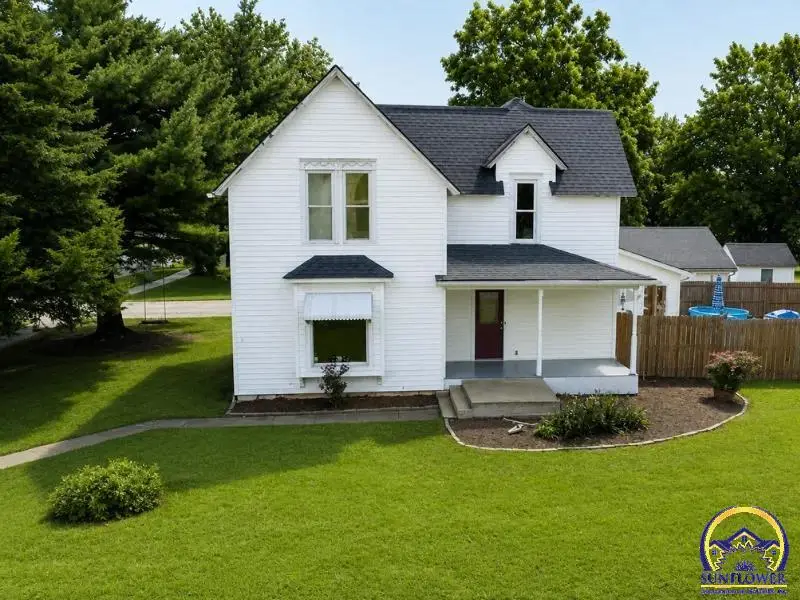 111 E Maple St, Fairview, KS 66425 - #1