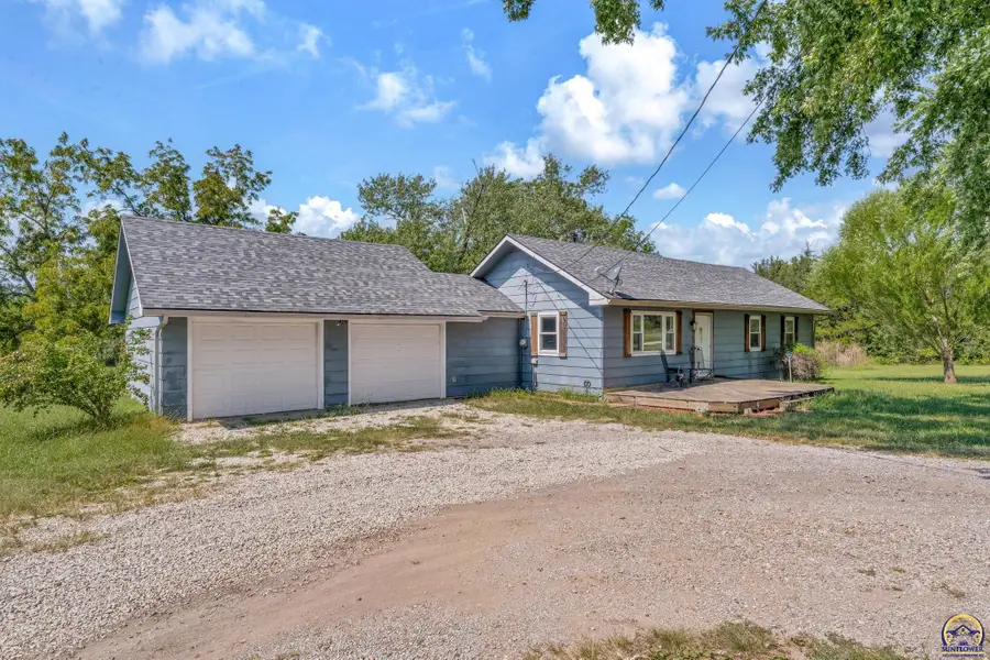 16325 R Rd, Mayetta, KS 66509 - #2