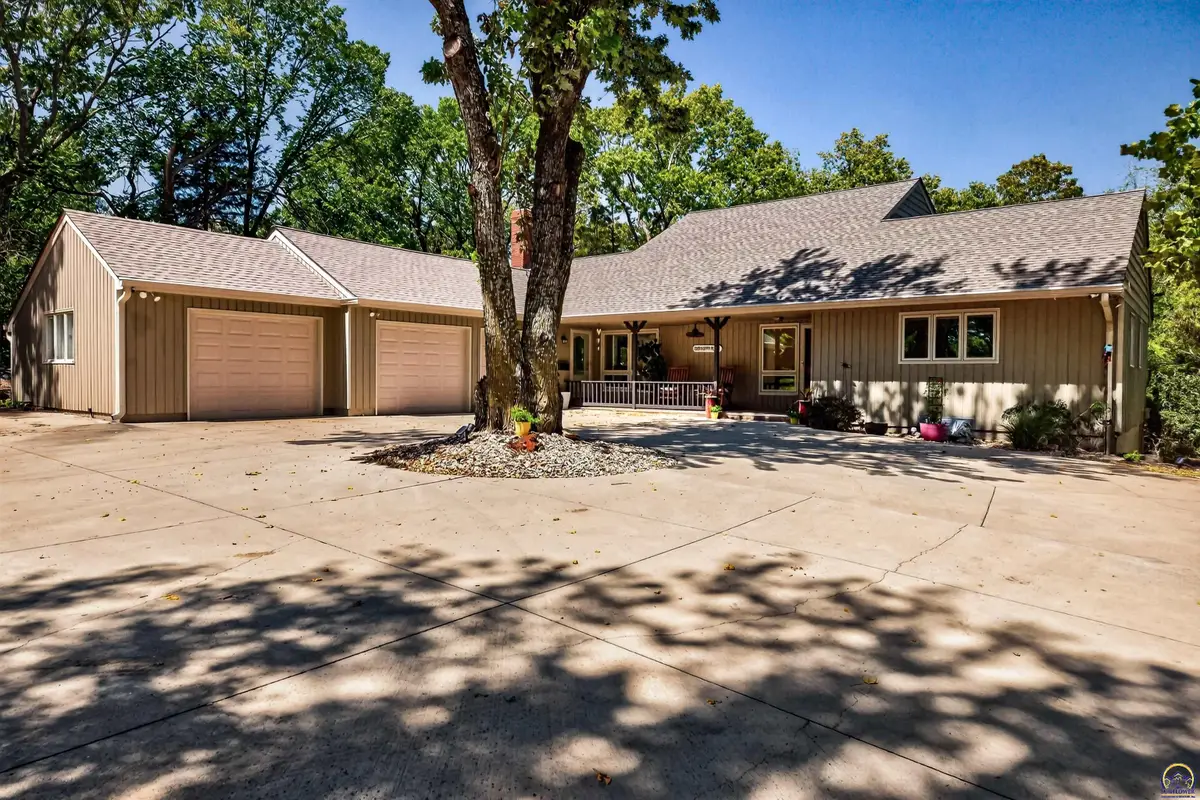 5934 SW 47th St, Topeka, KS 66610 - #1
