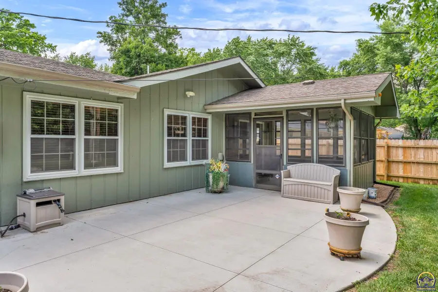 2904 Belle Haven, Lawrence, KS 66046 - #3