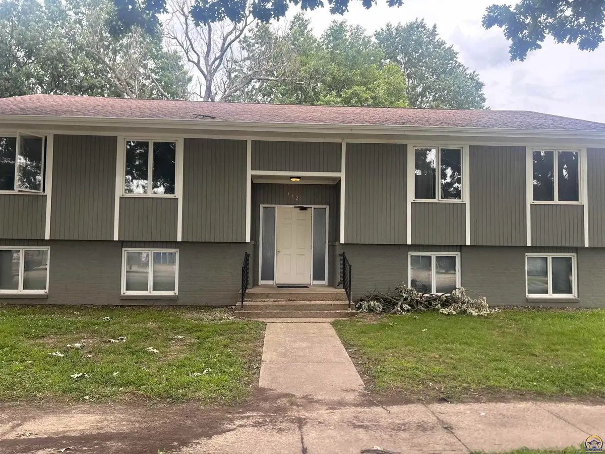 112 N 2nd St, Osage City, KS 66523 - #1