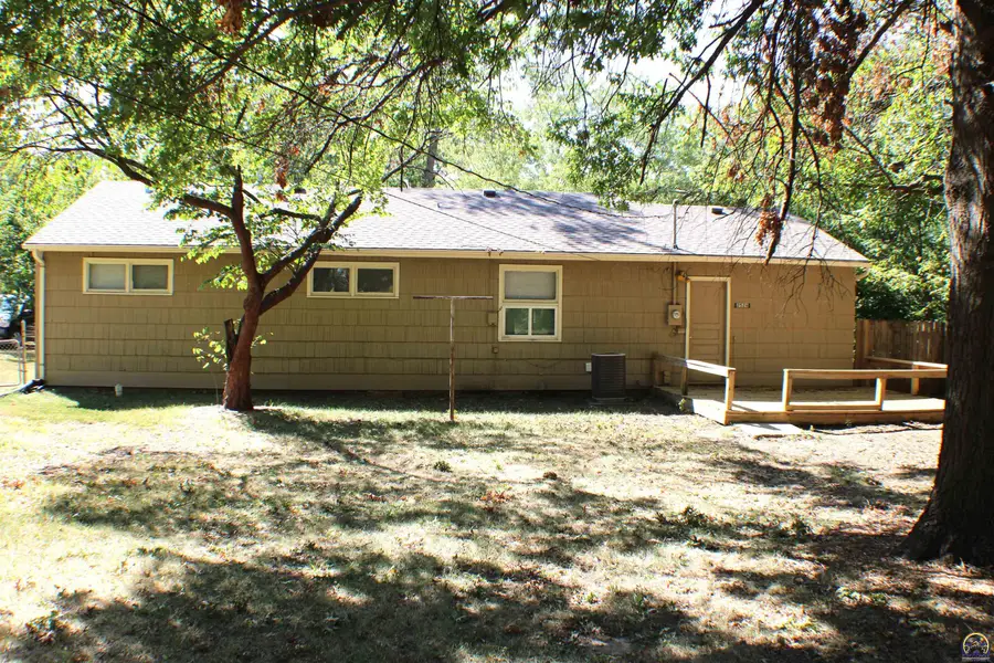 2526 SE Colorado Ave, Topeka, KS 66604 - #3