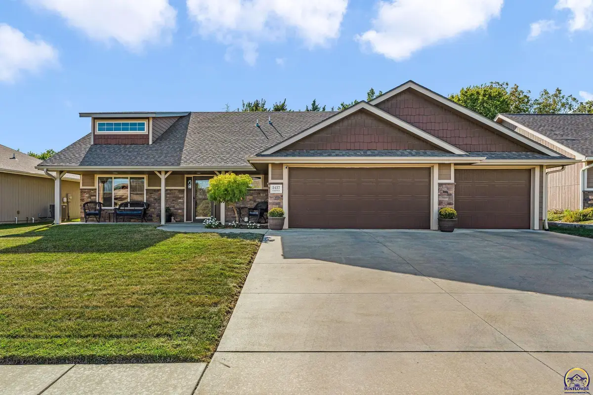5437 SW Westport Dr, Topeka, KS 66610 - #1