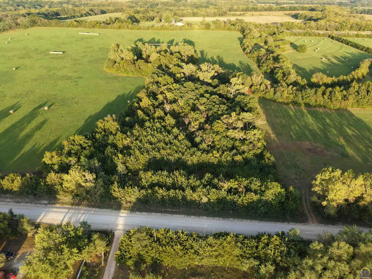 10400 U4 Rd, Hoyt, KS 66440 - #1