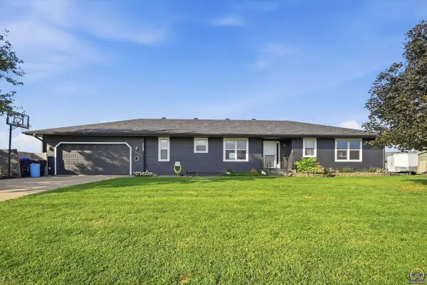 3649 SE Peck Rd, Topeka, KS 66605