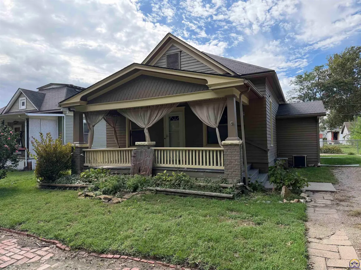 635 NE Twiss Ave, Topeka, KS 66616 - #1