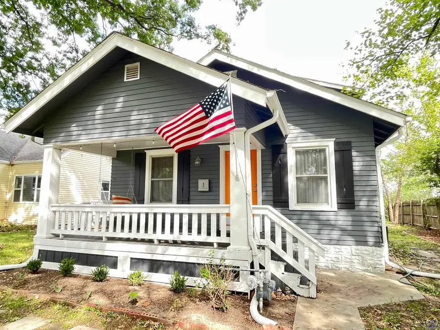 1306 NW Grove Ave, Topeka, KS 66606 - #2