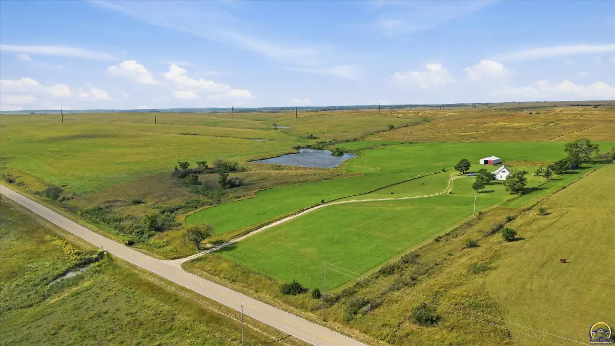 27956 Keene-eskridge Rd, Maple Hill, KS 66507 - #1