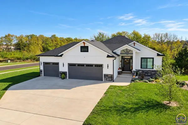 2510 SE Saturn Dr, Topeka, KS 66605