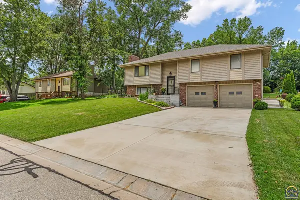 2219 SE Stinson Dr, Tecumseh, KS 66542
