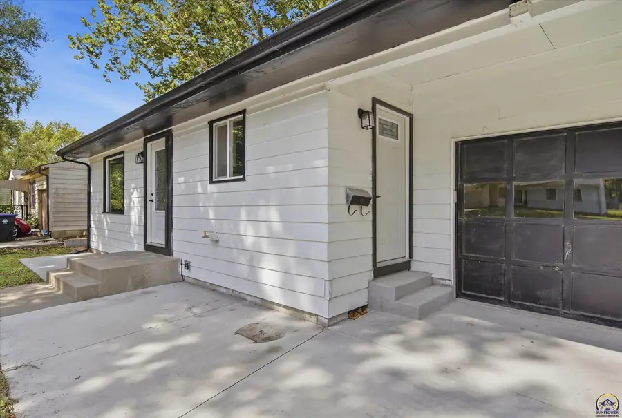 1224 SE 35th Ter, Topeka, KS 66605 - #3
