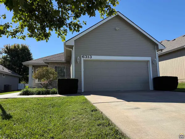 6313 SW Monarch Ct, Topeka, KS 66610