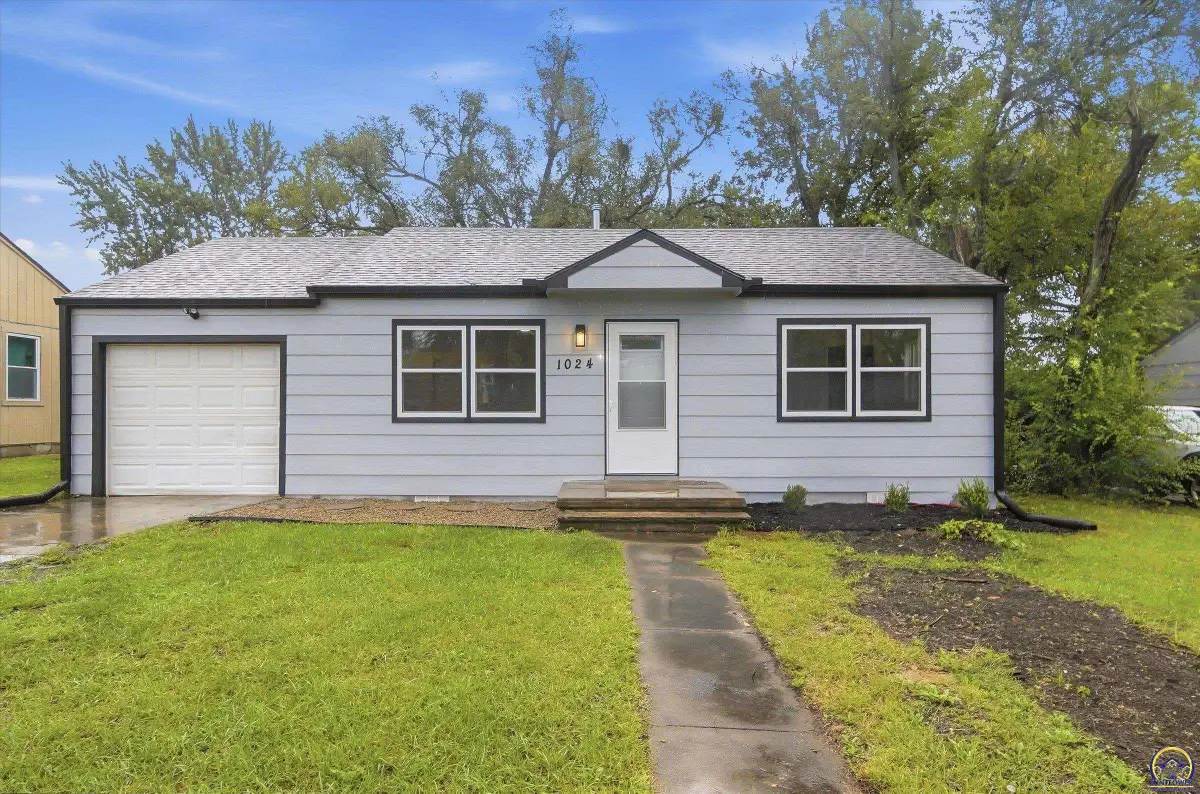1024 SE 33rd Ter, Topeka, KS 66605 - #1