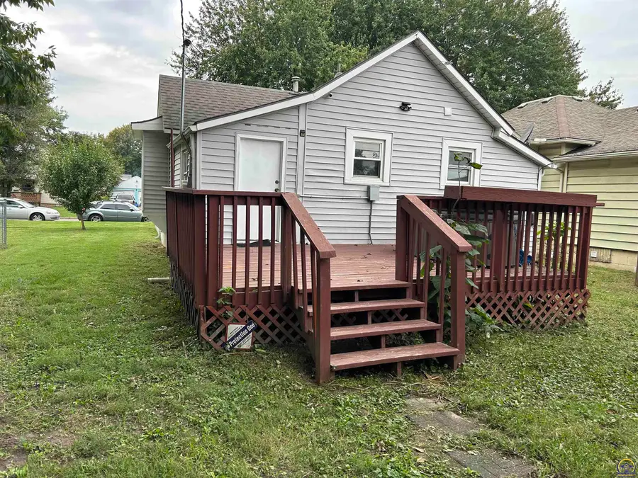 738 NE Green St, Topeka, KS 66616 - #2