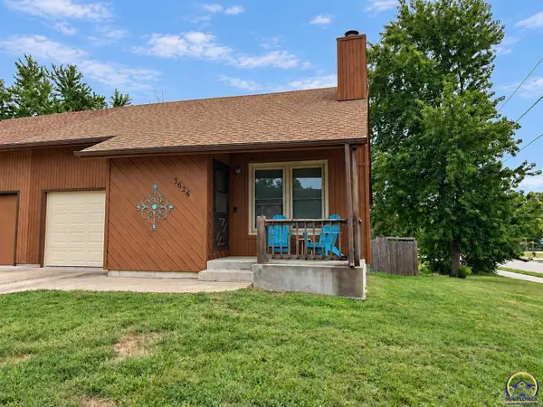 3626 SW Kiowa St, Topeka, KS 66614